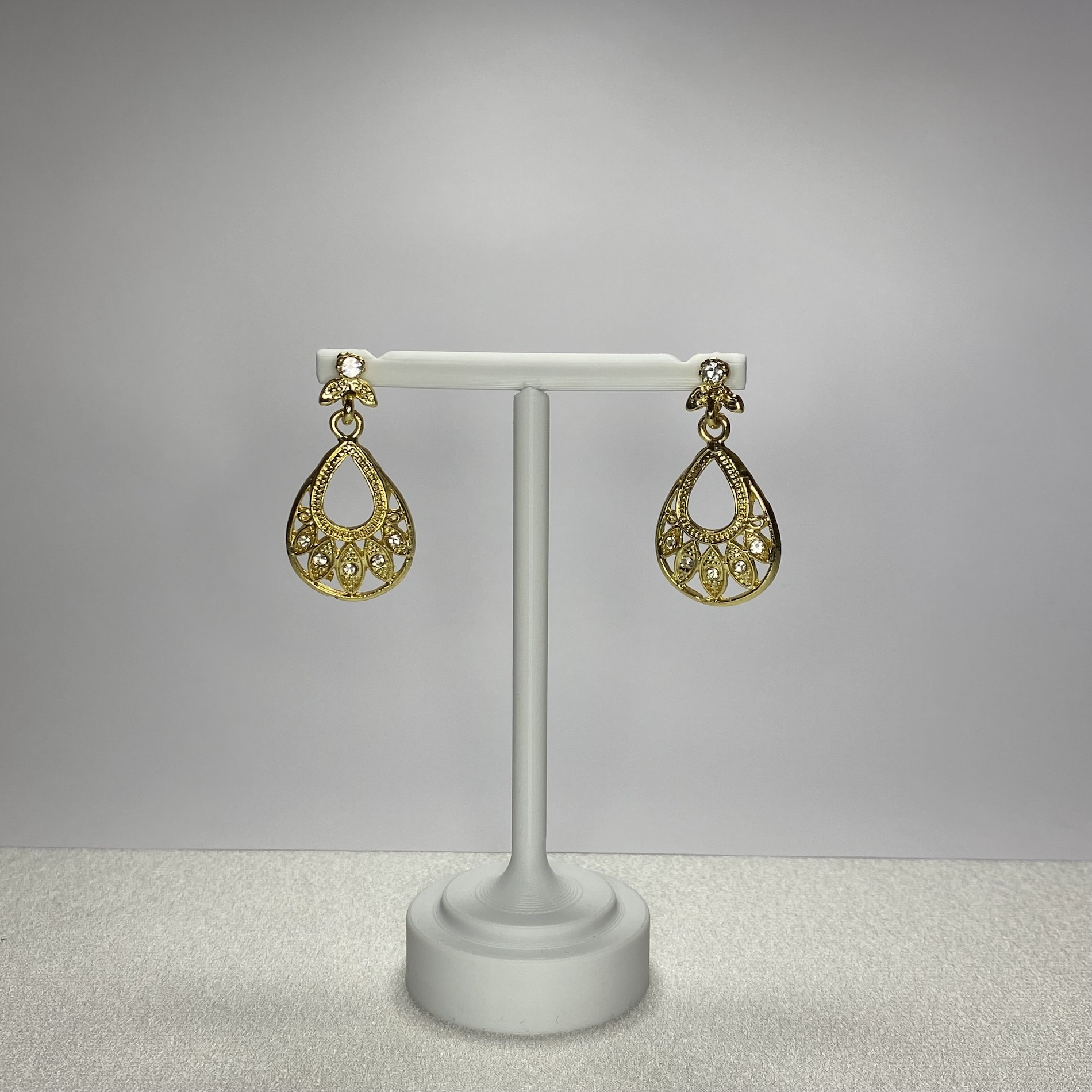 Kristal Taşlı Oval Küpe
